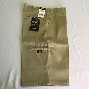 Dickies Khaki 13” Multi Cell Pocket Work Shorts 32